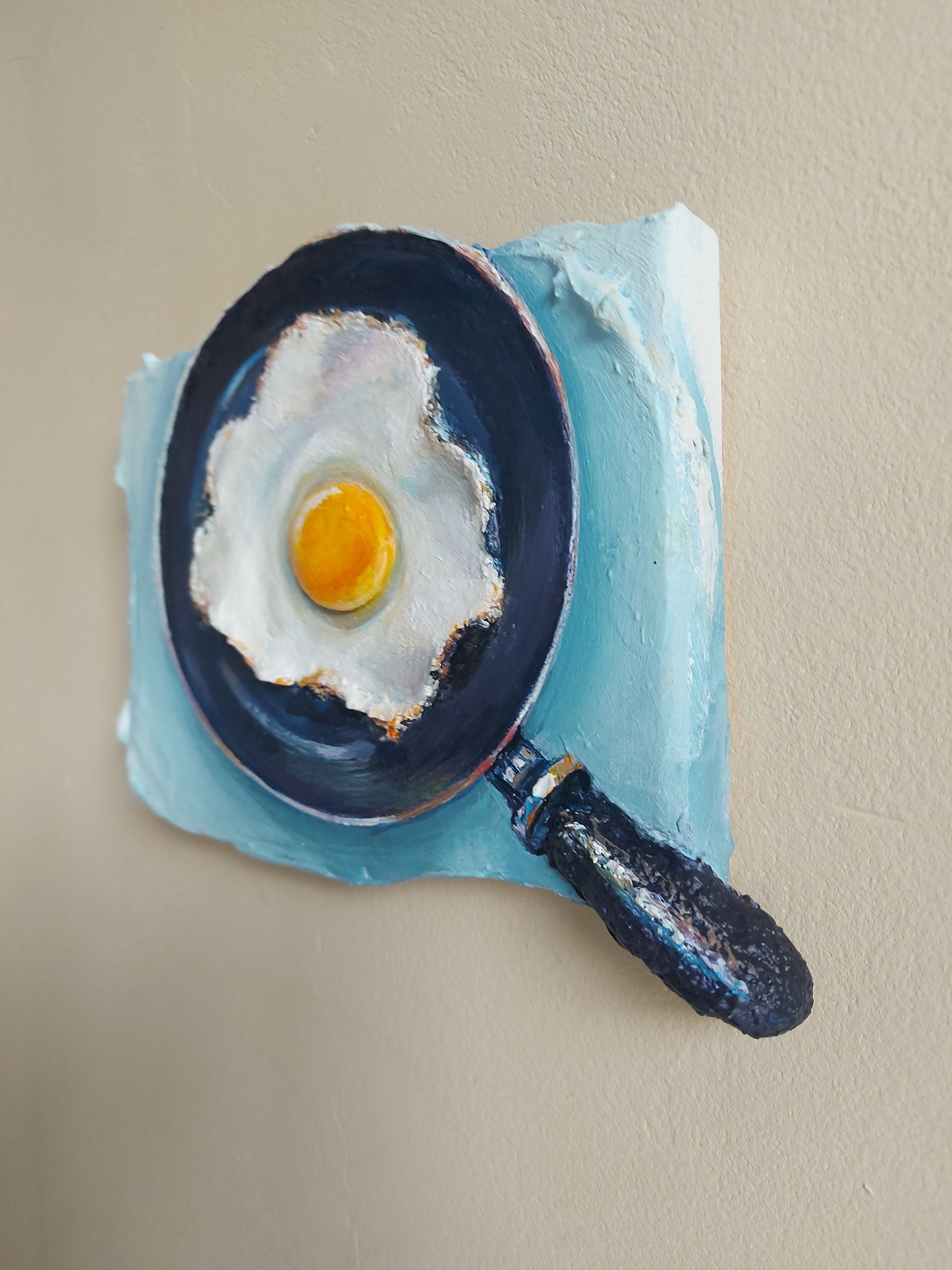 Egg in pan 🍳 'snack emoji' series